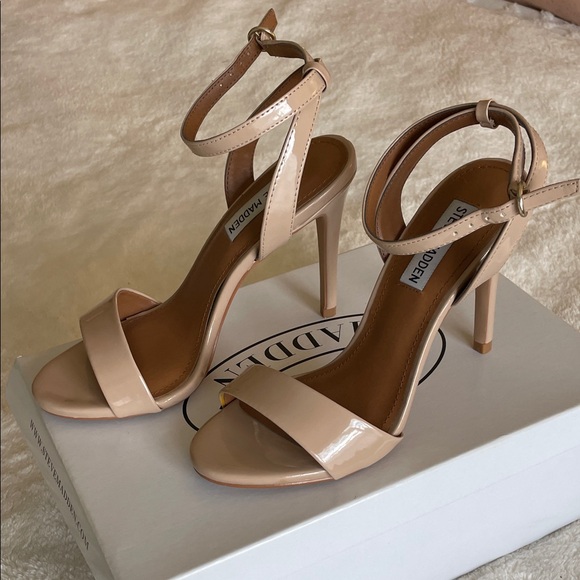 Steve Madden Reno Nude Sandal - Picture 3 of 6